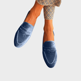 Olivia | Sammetblå loafers