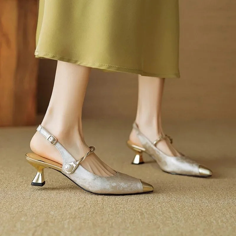 Caterina | Eleganta Dekolletéer