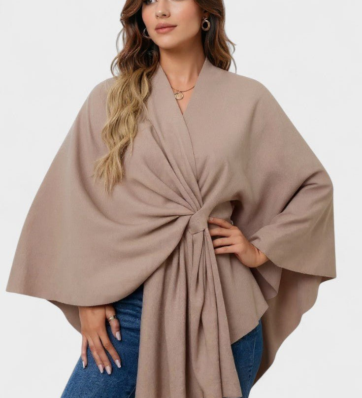 Yvette | Elegant Draperad Poncho