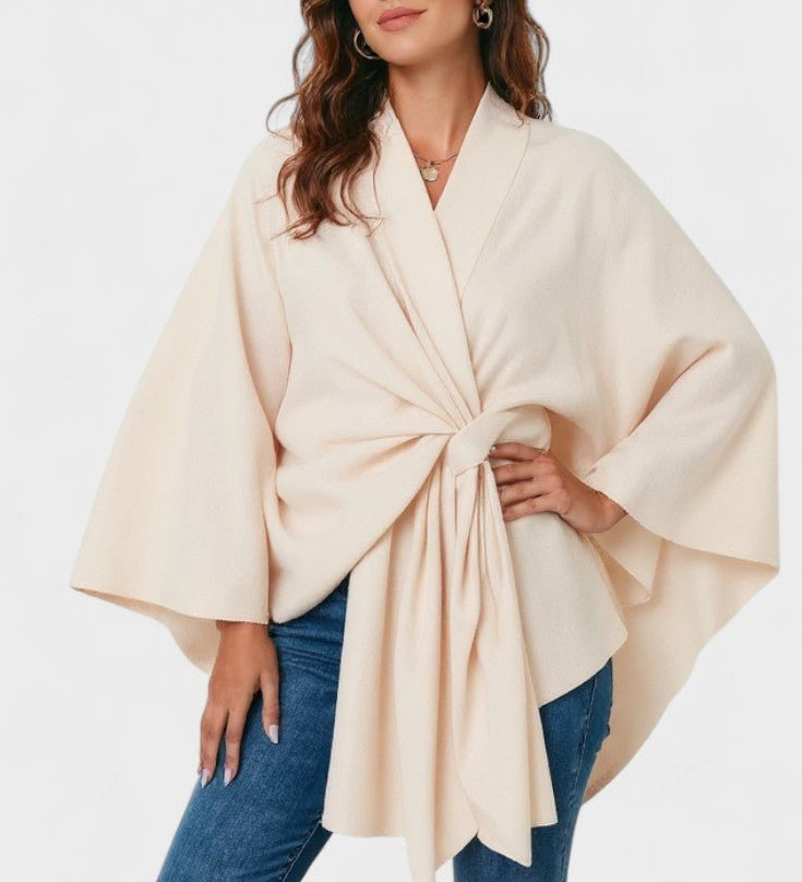 Yvette | Elegant Draperad Poncho